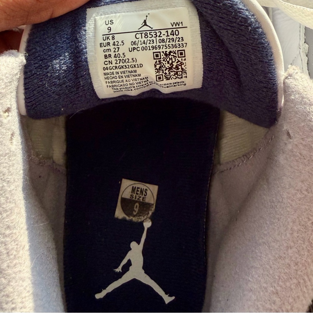 Jordan Retro 3 Midnight Navy (Preloved) - Picture 9 of 12